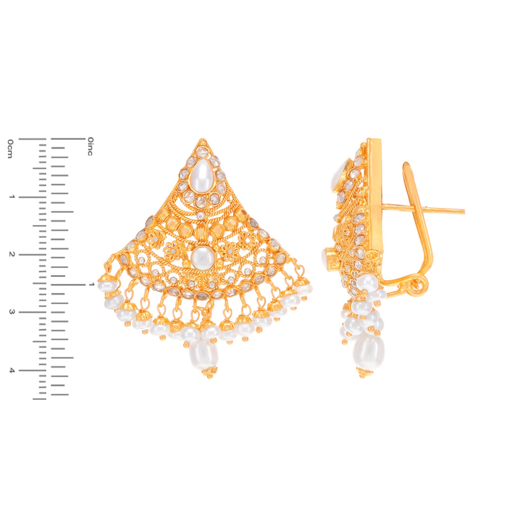 Delightful Antique Pendant Set With Pearl & CZ In 22K Gold