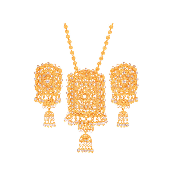 Attractive Antique Pendant Set With Polki In 22K Gold