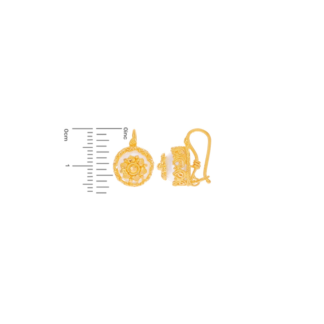 Brilliant Pendant Set With Pearl in 22K Gold