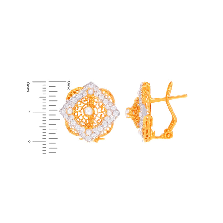 Intriguing Antique Pendant Set With Pearl & CZ in 22K Gold