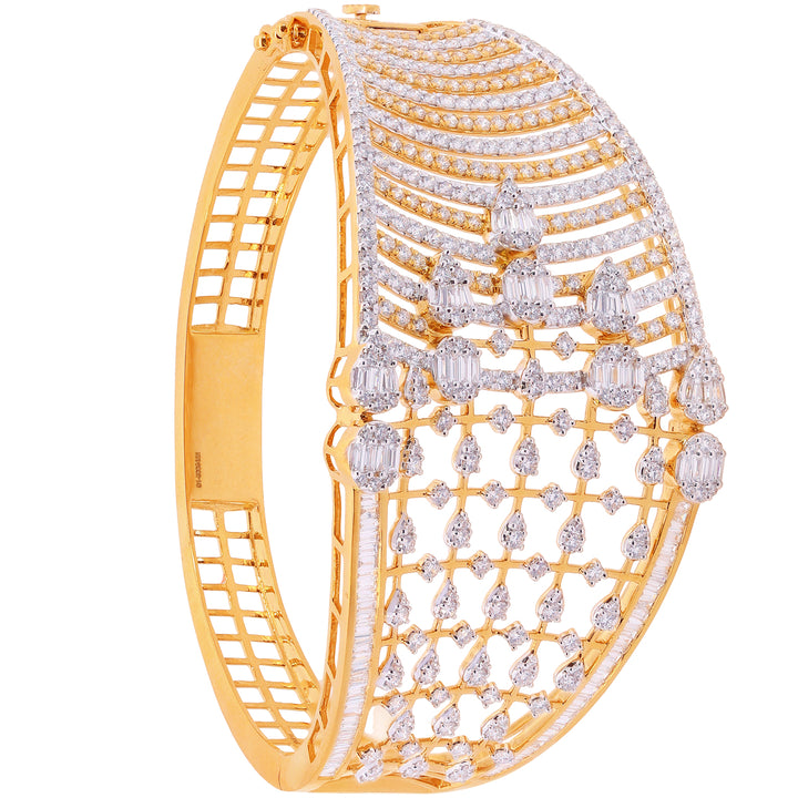 5.05Ct VVS/FG Diamond Bangle Bracelet in 18K Gold