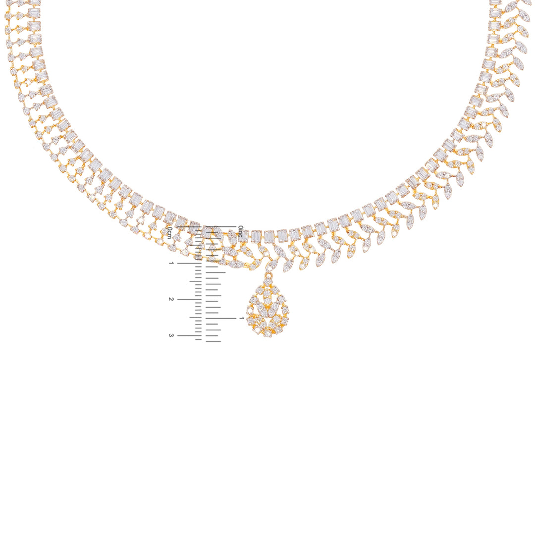 7.33Ct VVS/FG Diamond Necklace Set in 18K Gold