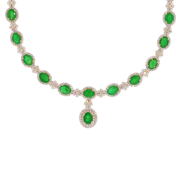 6.99Ct VS/GH Diamond Necklace Set With Emerald in 18K Gold