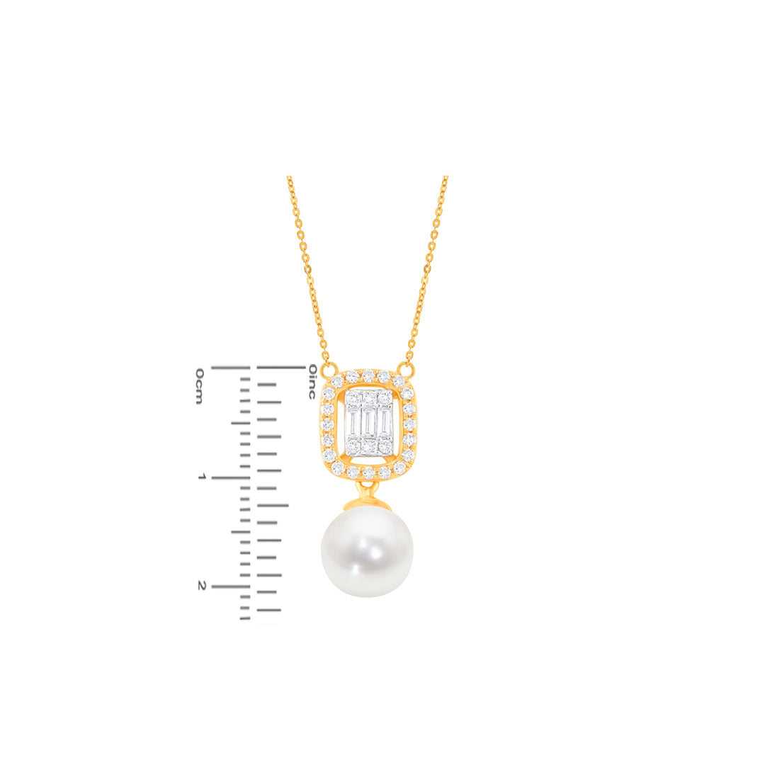 0.71Ct VVS/FG Diamond Pendant Set in 18K Gold