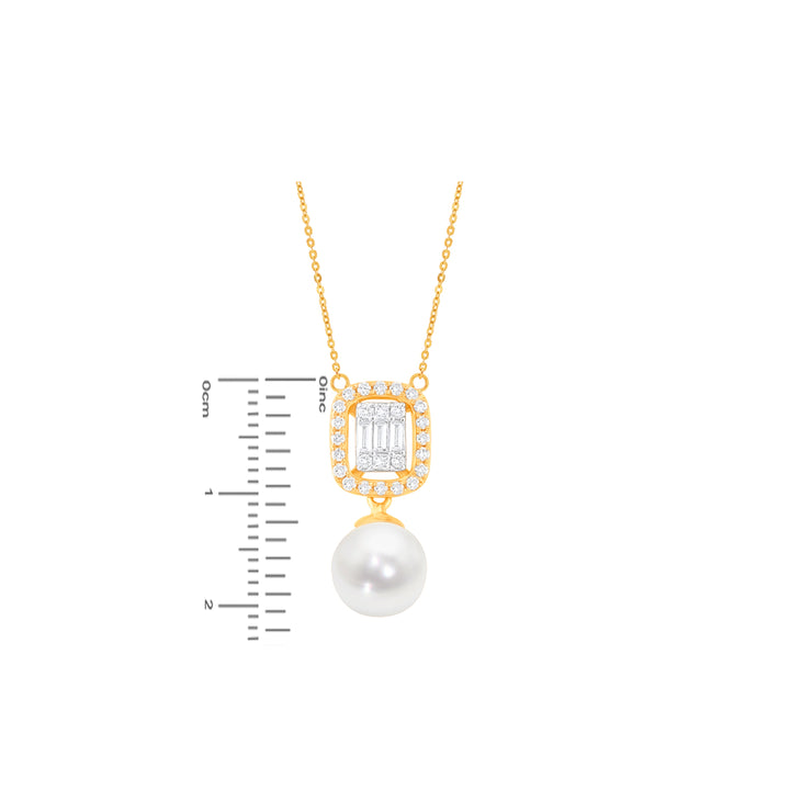 0.71Ct VVS/FG Diamond Pendant Set in 18K Gold