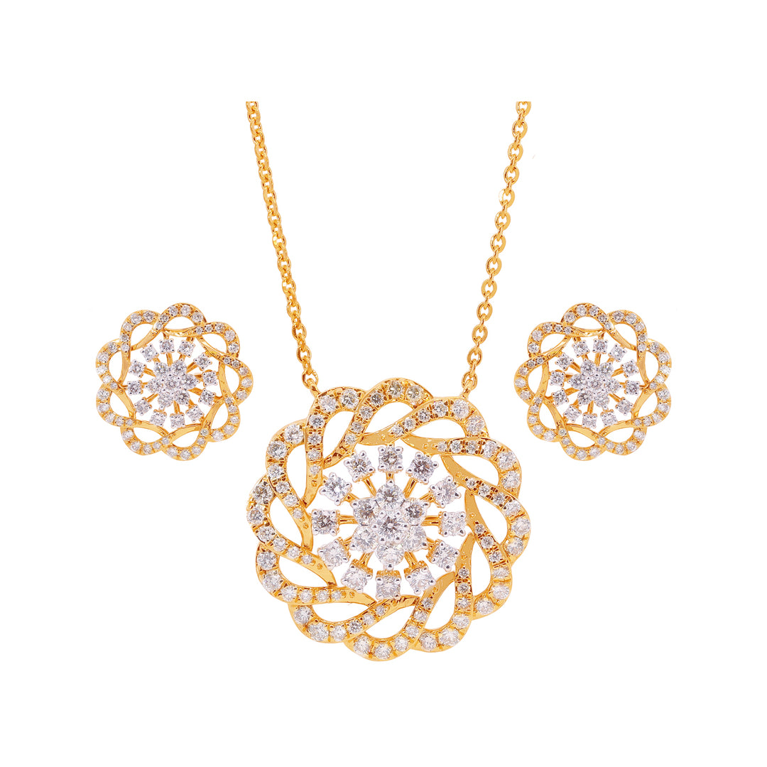 2.91Ct VS/GHI Diamond Pendant Set in 18K Gold