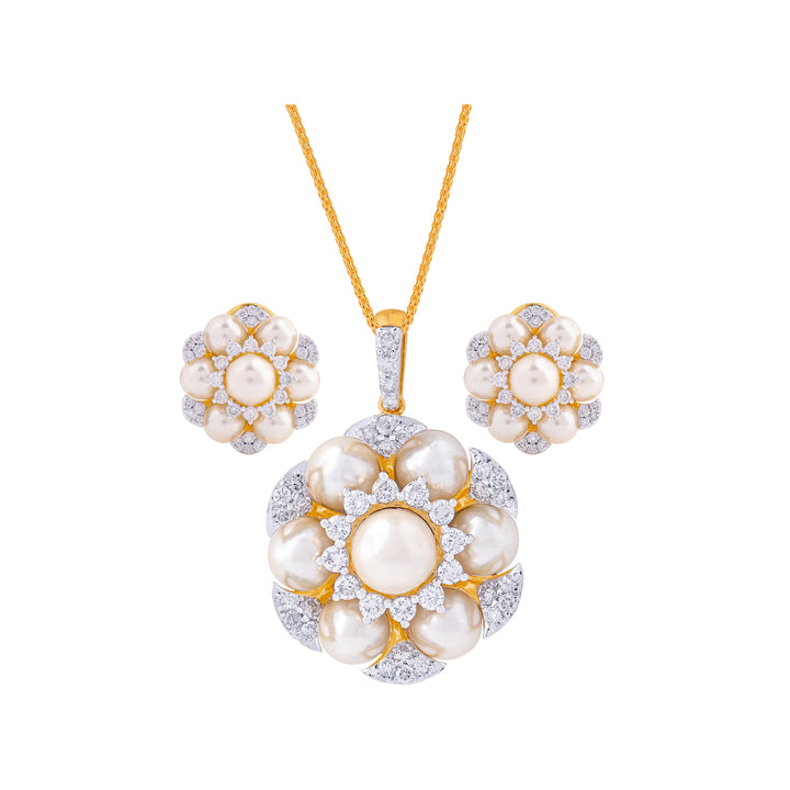 1.62Ct VS/GHI Diamond Pendant Set in 18K Gold