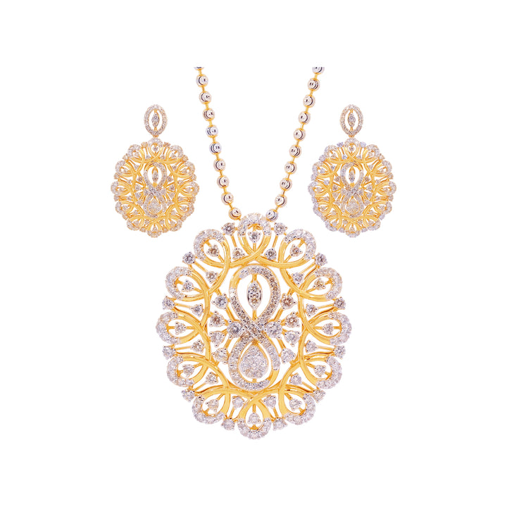 4.45Ct VS/GHI Diamond Pendant Set in 18K Gold