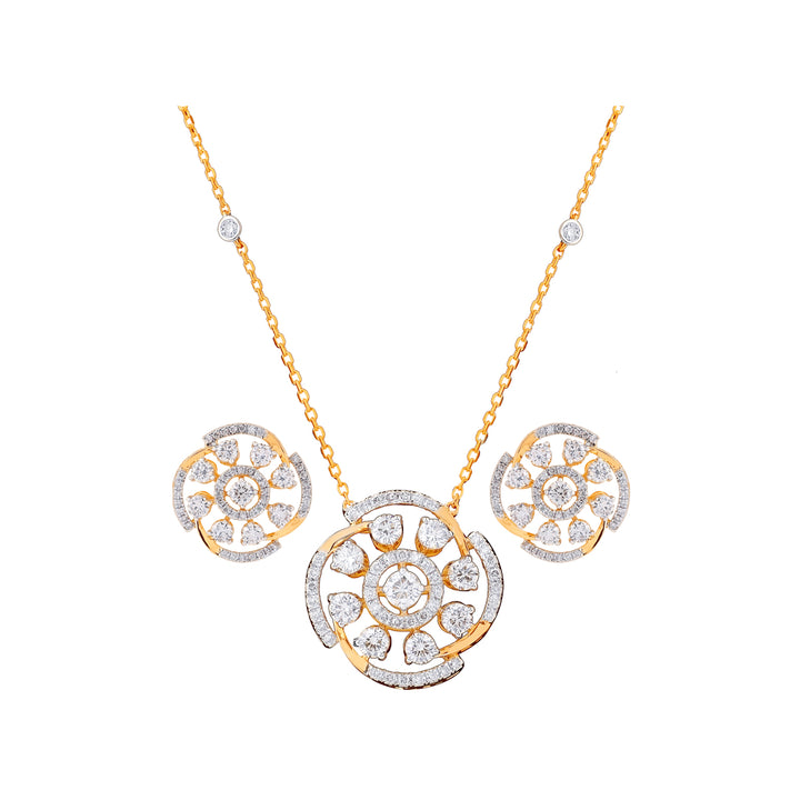 3.15Ct VS/GHI Diamond Pendant Set in 18K Gold