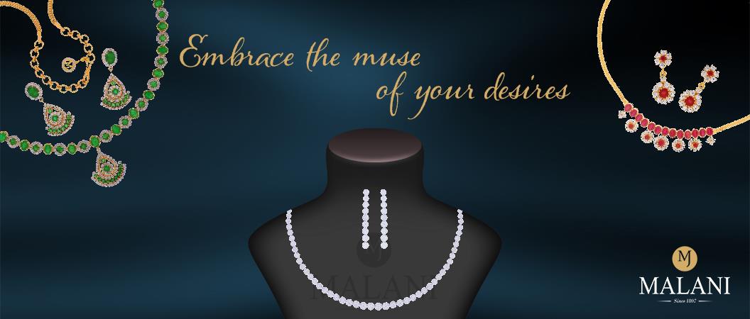A Filigree of Fairytales - Women's Gold & Diamond Necklace
