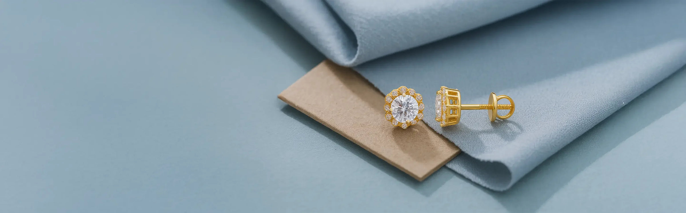 Women / Certified Solitaires / Earrings