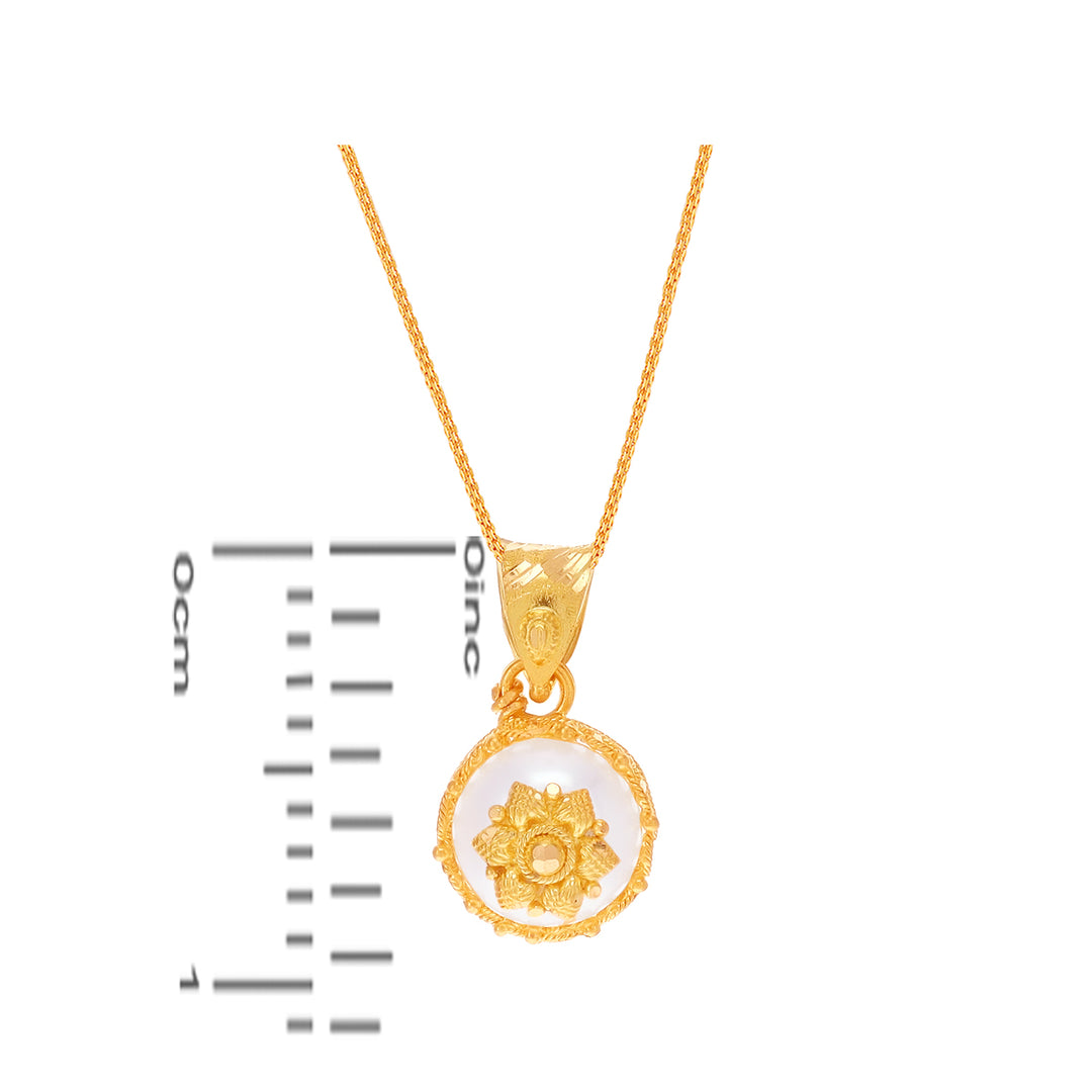 Mesmerizing Pendant Set With Pearl in 22K Gold