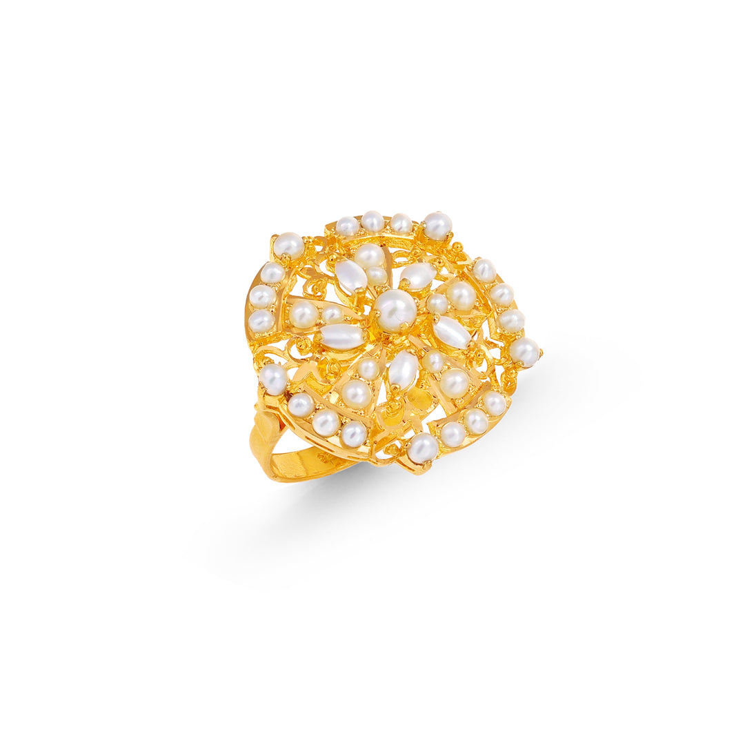 Mesmerizing Ring with Pearl in 22K Gold