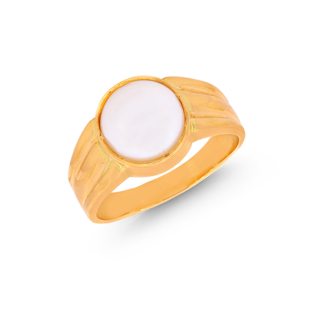 Brilliant Ring With Pearl in 22K Gold
