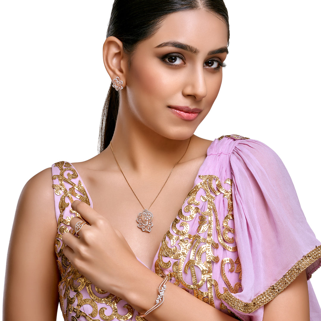 1.31Ct VVS/FG Diamond Pendant Set in 18K Gold