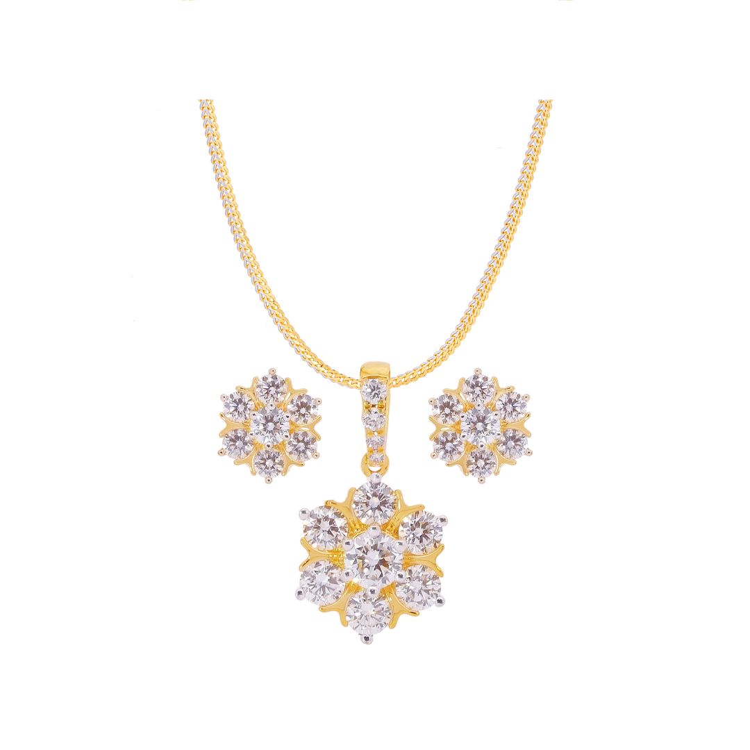 1.54Ct VVS/FG Diamond Pendant Set in 18K Gold