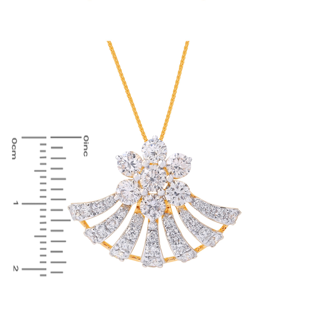 3.27Ct VS/GHI Diamond Pendant Set in 18K Gold
