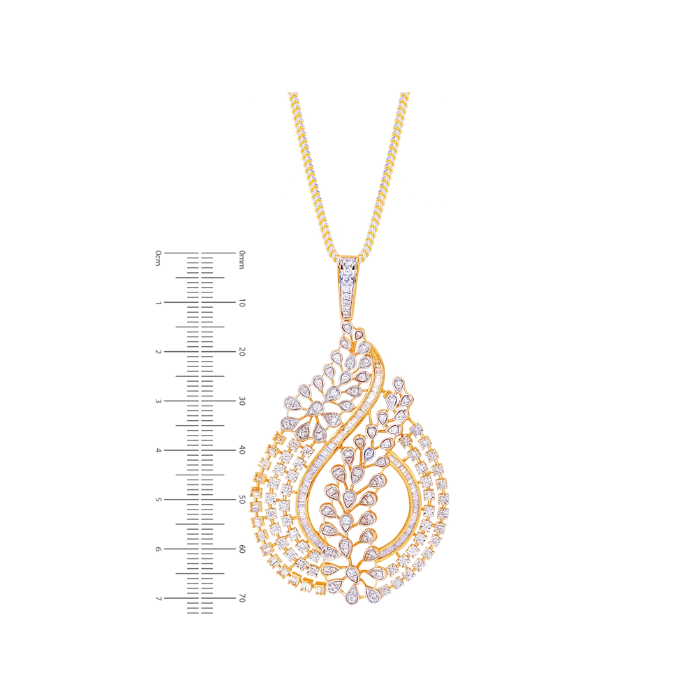 3.09Ct VS/GHI Diamond Pendant Set in 18K Gold