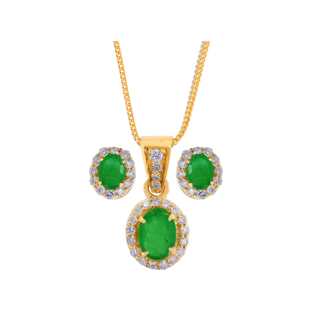 0.67Ct VS/GH Diamond Pendant Set With Emerald in 18K Gold