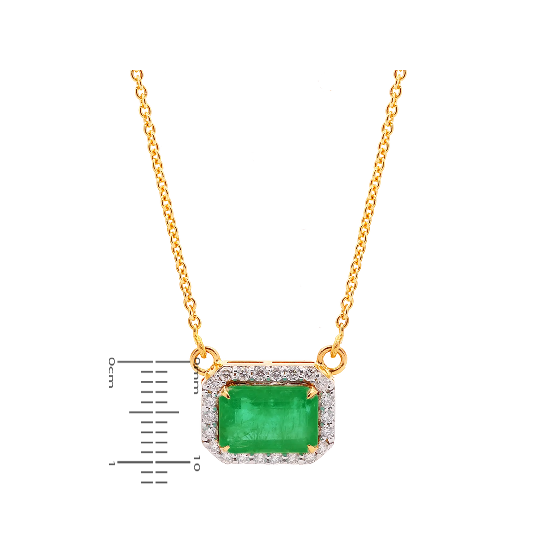 0.97Ct VS/GH Diamond Pendant Set With Emerald in 18K Gold
