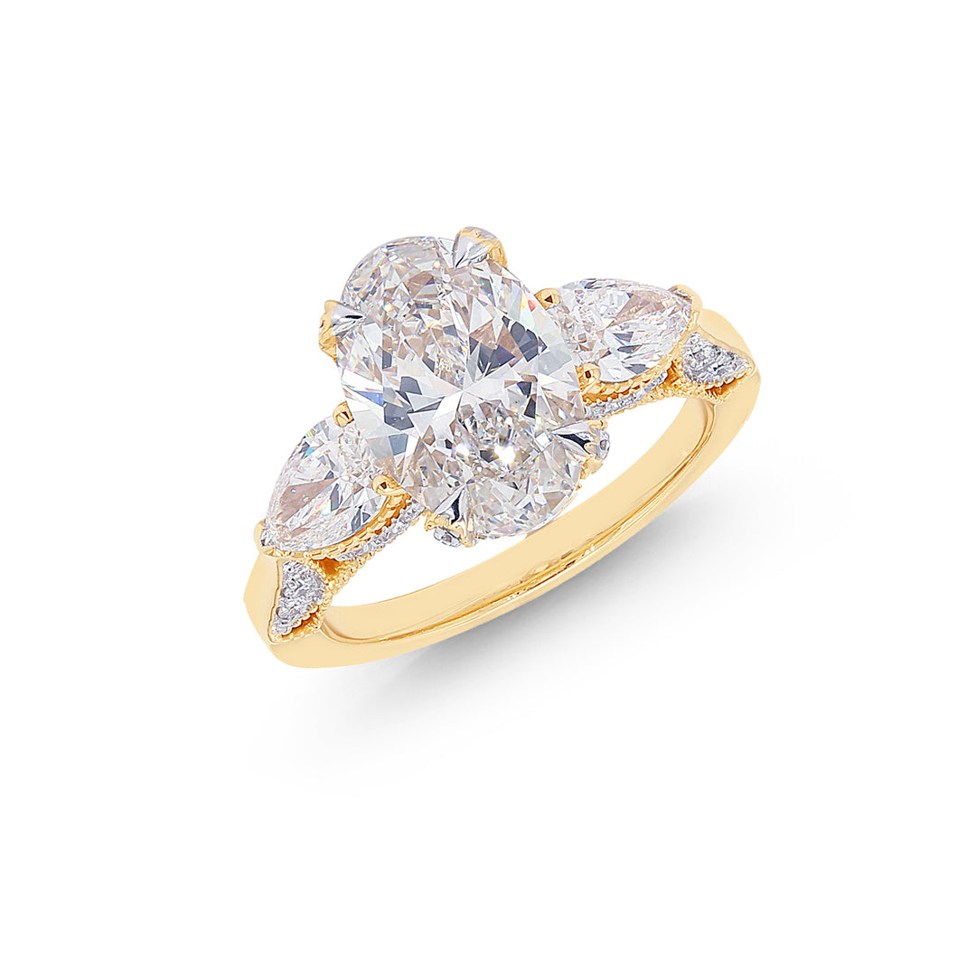 4.20CTW VVS/EF IGI Certified Lab Grown Diamond Ring in 18K Gold
